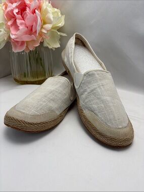 UGG Women’s Sz11 Australia Delizah Cream Natural Canvas Slip-On Flats #325